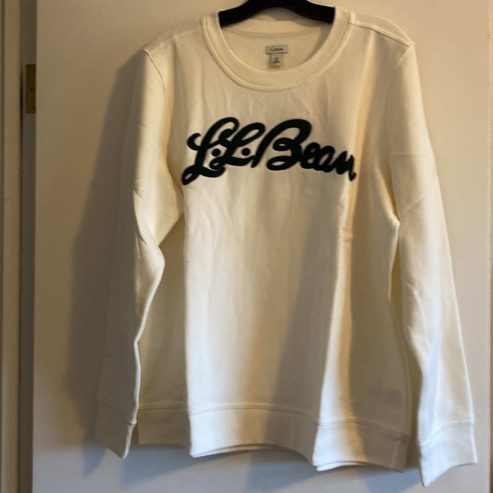 L L BEAN 1922 Crew Neck Sweatshirt Logo CL. NWT.      $24